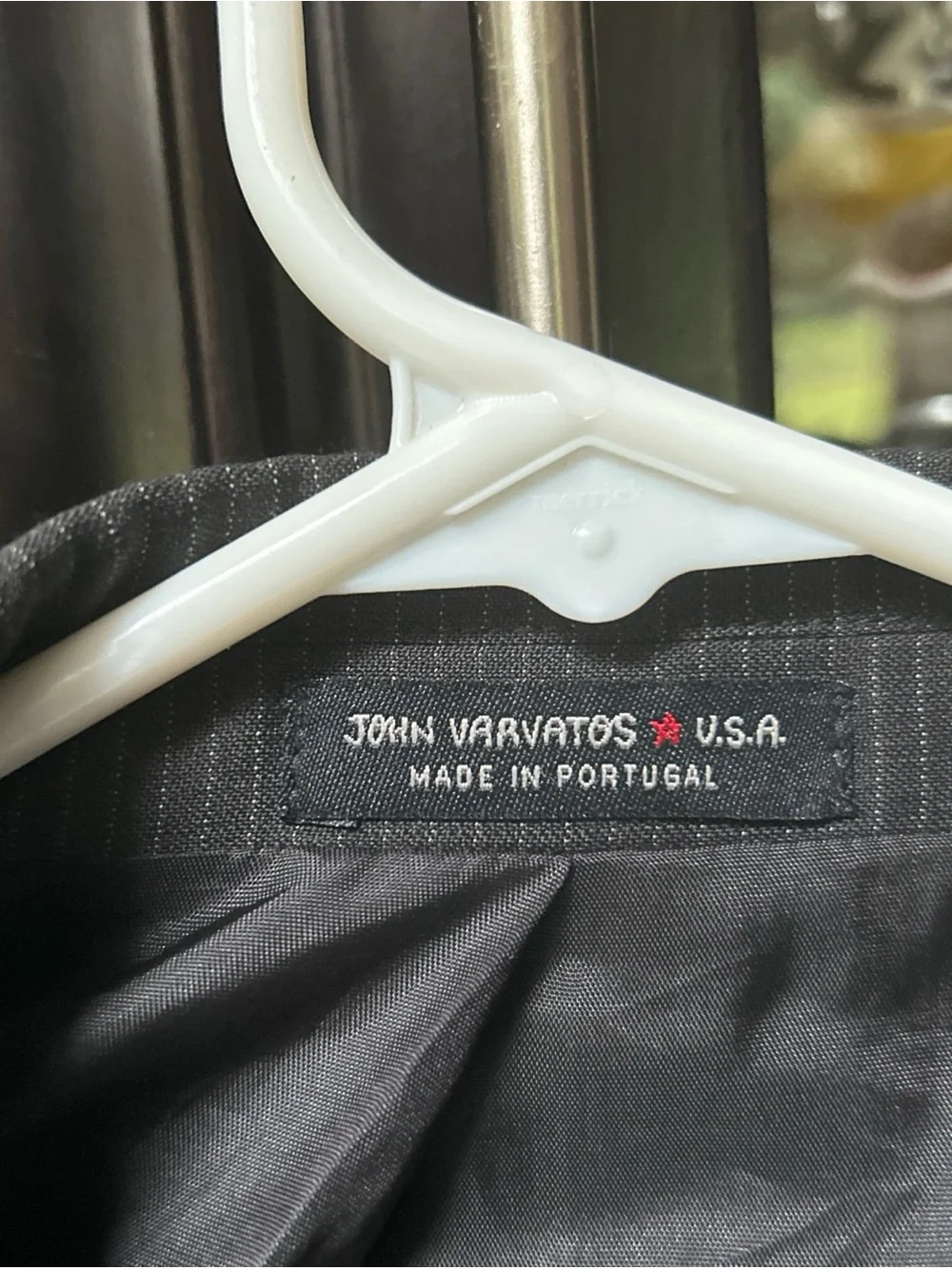 John Varvatos USA Men's Black Wool SoHo Fit 2-Piece Suit Jacket Sz 46R Pants 39R